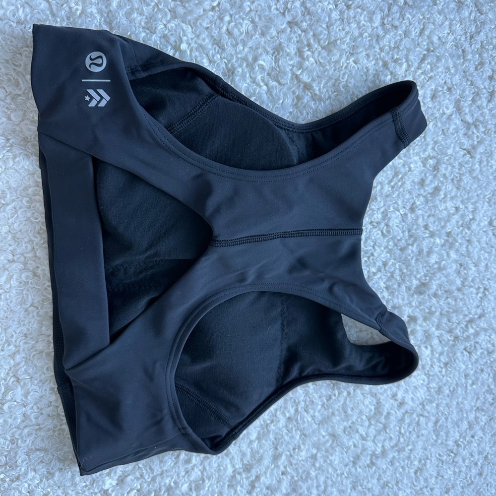 lululemon x Barry’s sports bra top - Picture 2 of 6